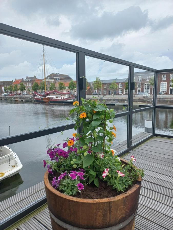 Boutique Hotel De Oude Veste Хеллевутслёйс Экстерьер фото
